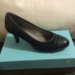 Navy heels, new!